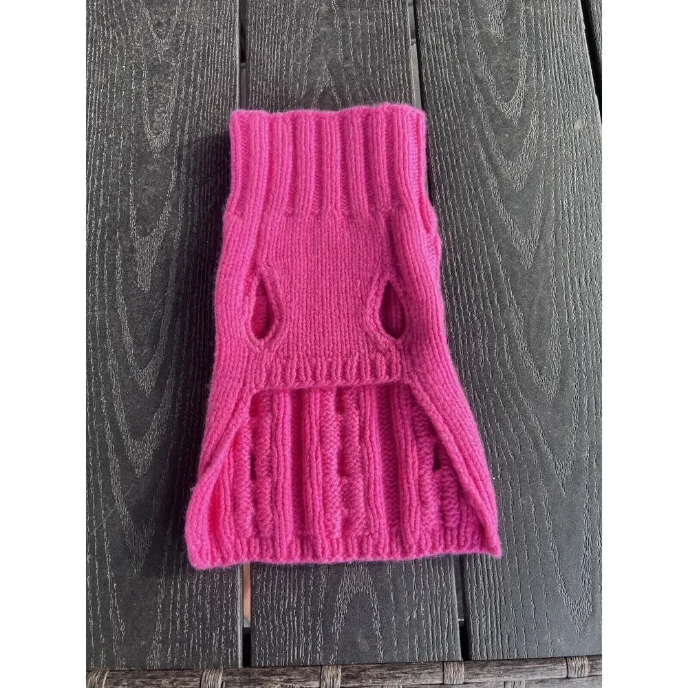 TSE Dog 100% Cashmere Sweater Size Small Hot Pink Cable Knit quiet luxury
